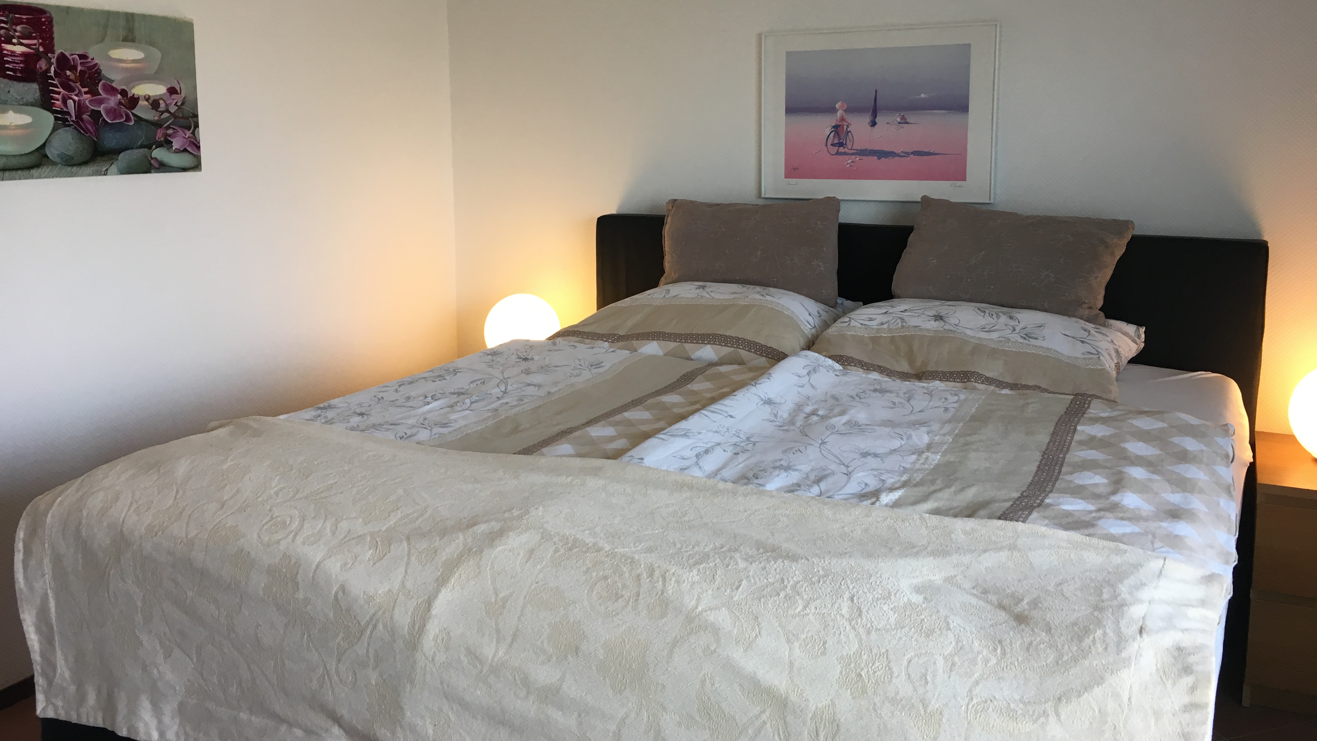 Foto Doppelbett im Schlafzimmer des Beach Appartement 4